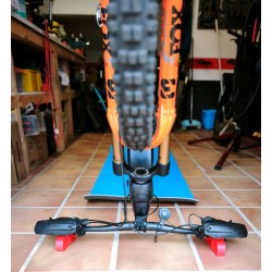 Soportes para manillar de bicicleta para colocar la bici en posición invertida_3